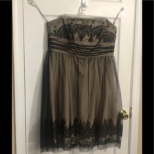 🌸Strapless Formal Dress Sz 18 Black and Cream